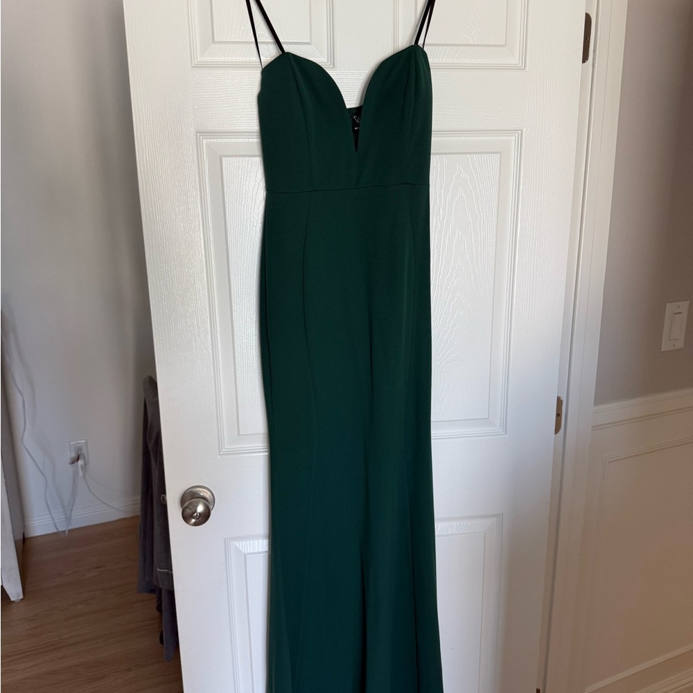 Elegant Green Evening Gown - Windsor Sharon Hunter Wired V Dress